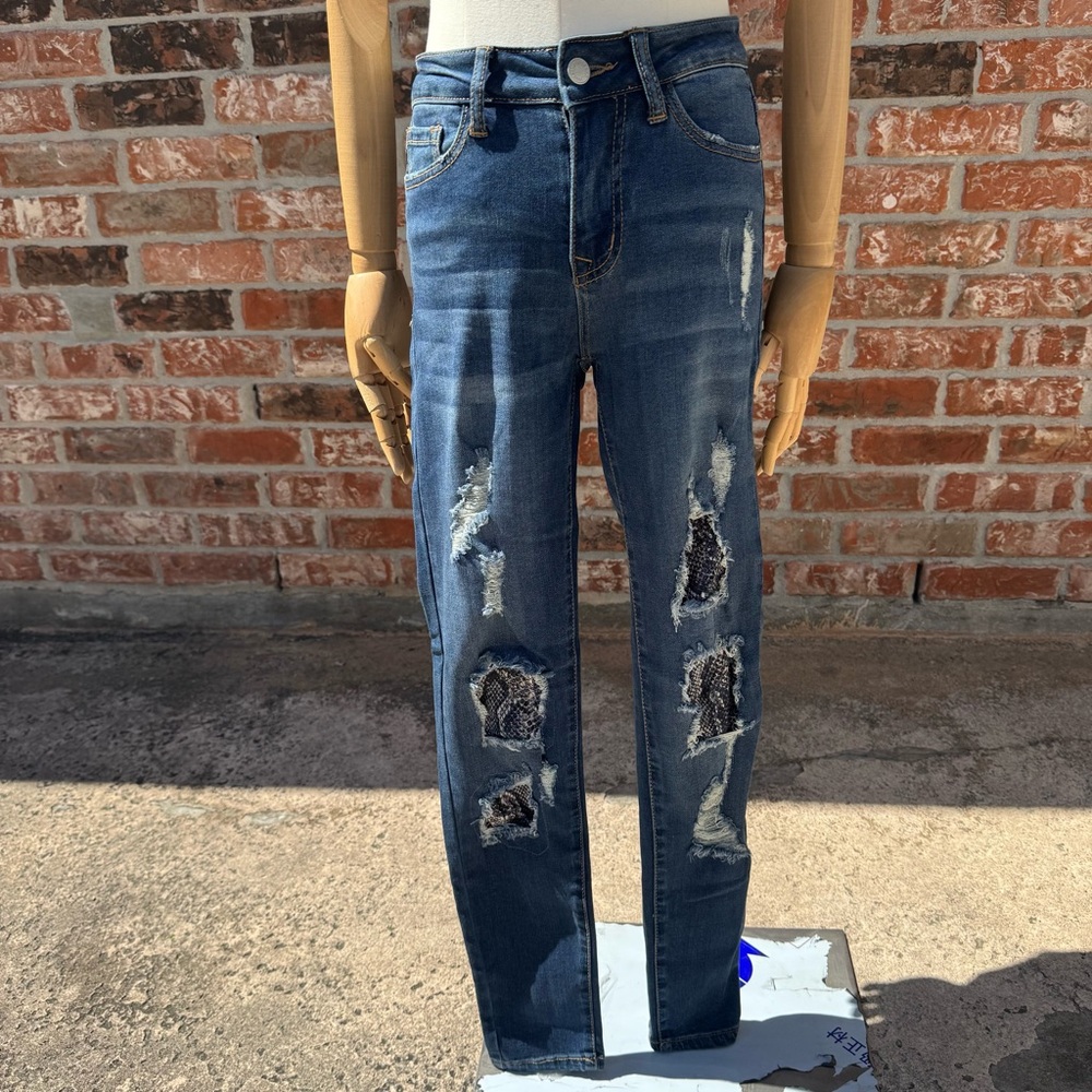 Judy Blue Skinny Blue Jeans with Distressing & Snakeskin Print Accents /25 / EUC
